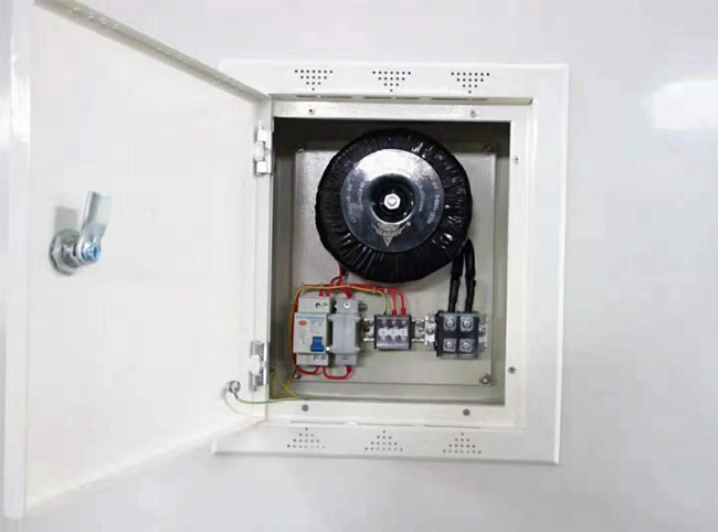 電源變壓器一通電就跳閘了，是怎么回事？