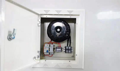 電源變壓器一通電就跳閘了，是怎么回事？