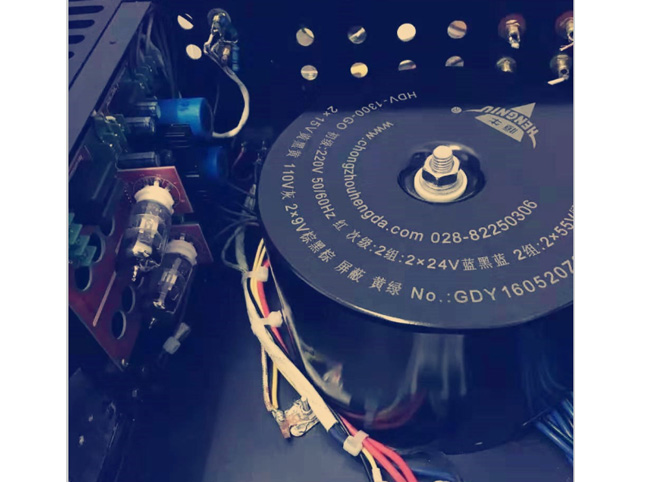崇州恒達(dá)環(huán)形變壓器，在音響“發(fā)燒友”中，好評(píng)如潮3