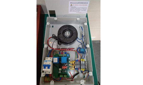 一種德國(guó)碳纖維電熱膜采暖用電源