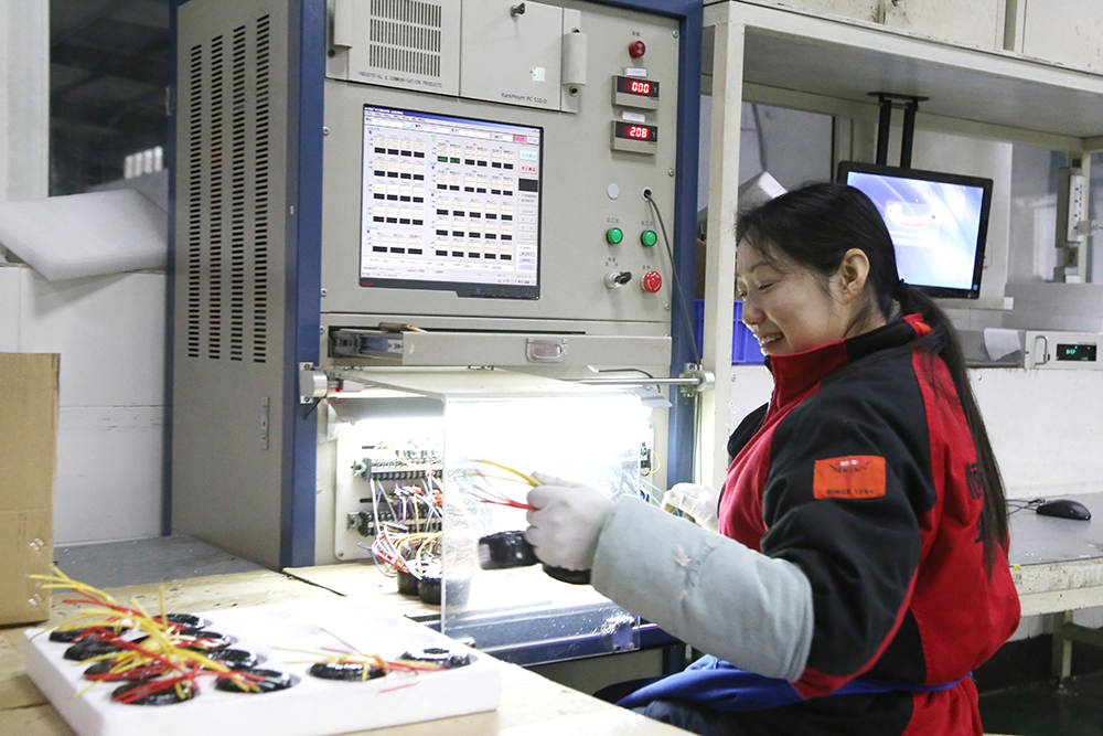 恒達(dá)姐姐 乘風(fēng)破浪