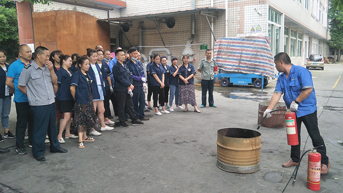 恒達(dá)電子變壓器廠消防演練（2）