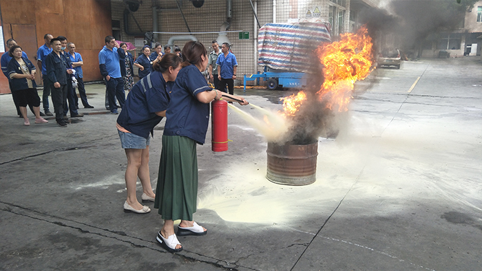 恒達(dá)電子變壓器廠消防演練（3）